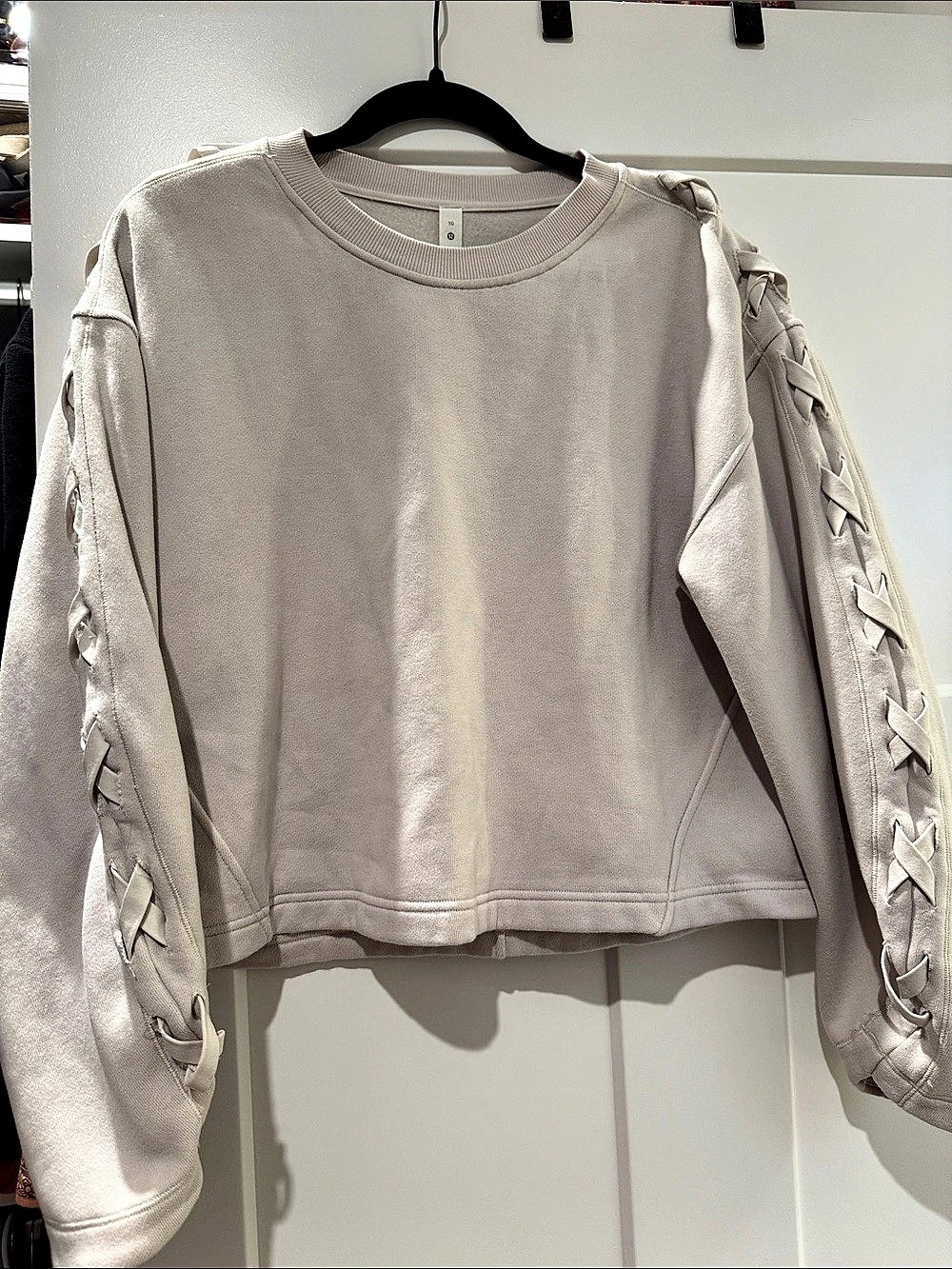 Lululemon Braided Sleeve Pullover Lace-Up Sleeve Sweatshirt Size 10